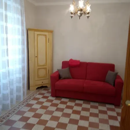 Apartment La Casa Della Stazione *